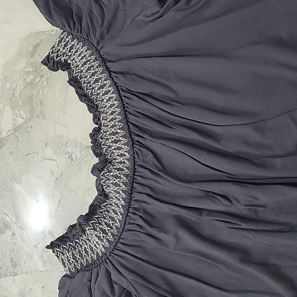 American Eagle Outfitters Medium summer blouse for women with bare shoulders - Picture 3 of 10